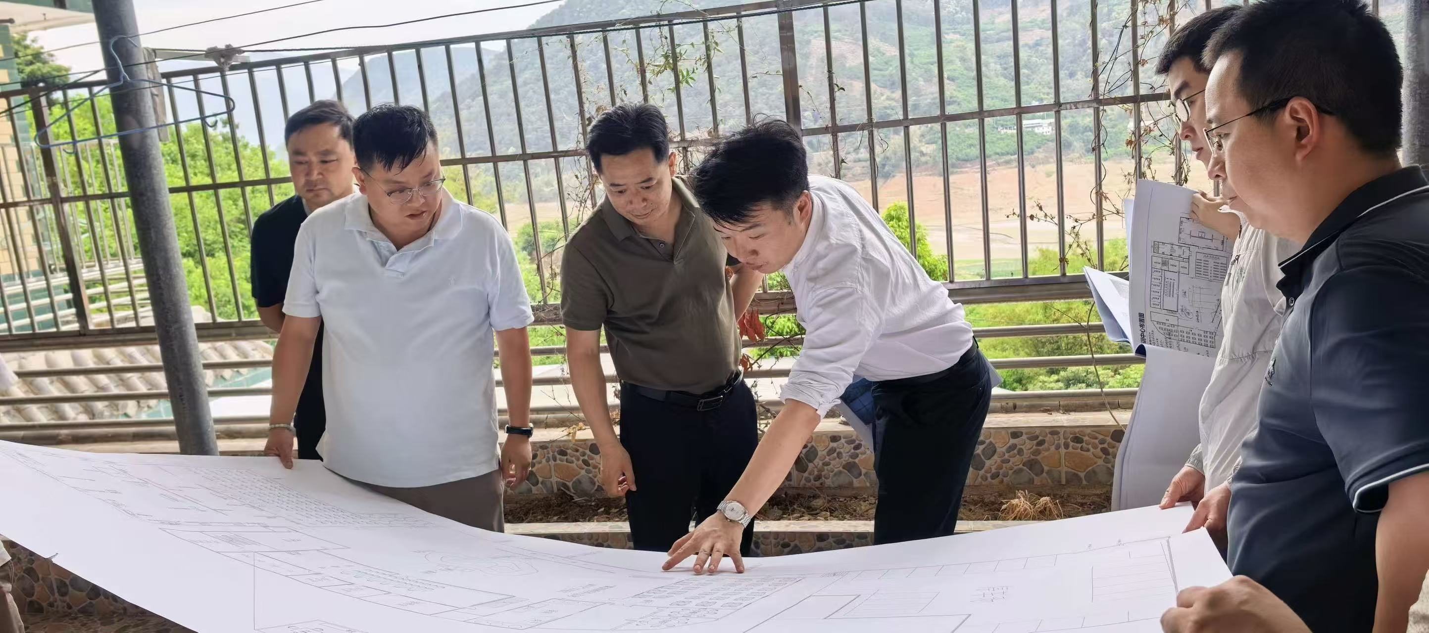 攀盐公司现场调研联合临时党组织阵地建设